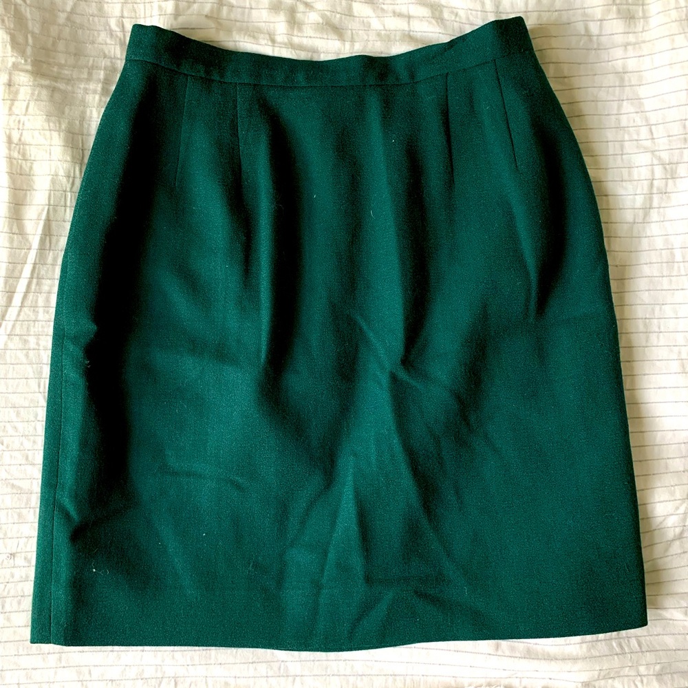 100% pure wool vintage mini skirt.